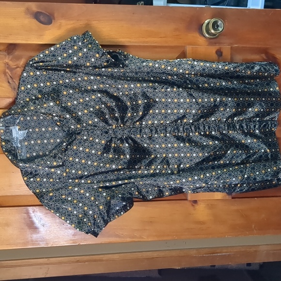 POINT ZERO* by Nicole Benisti satin ruched button front puff sleeve collared top - Picture 6 of 11